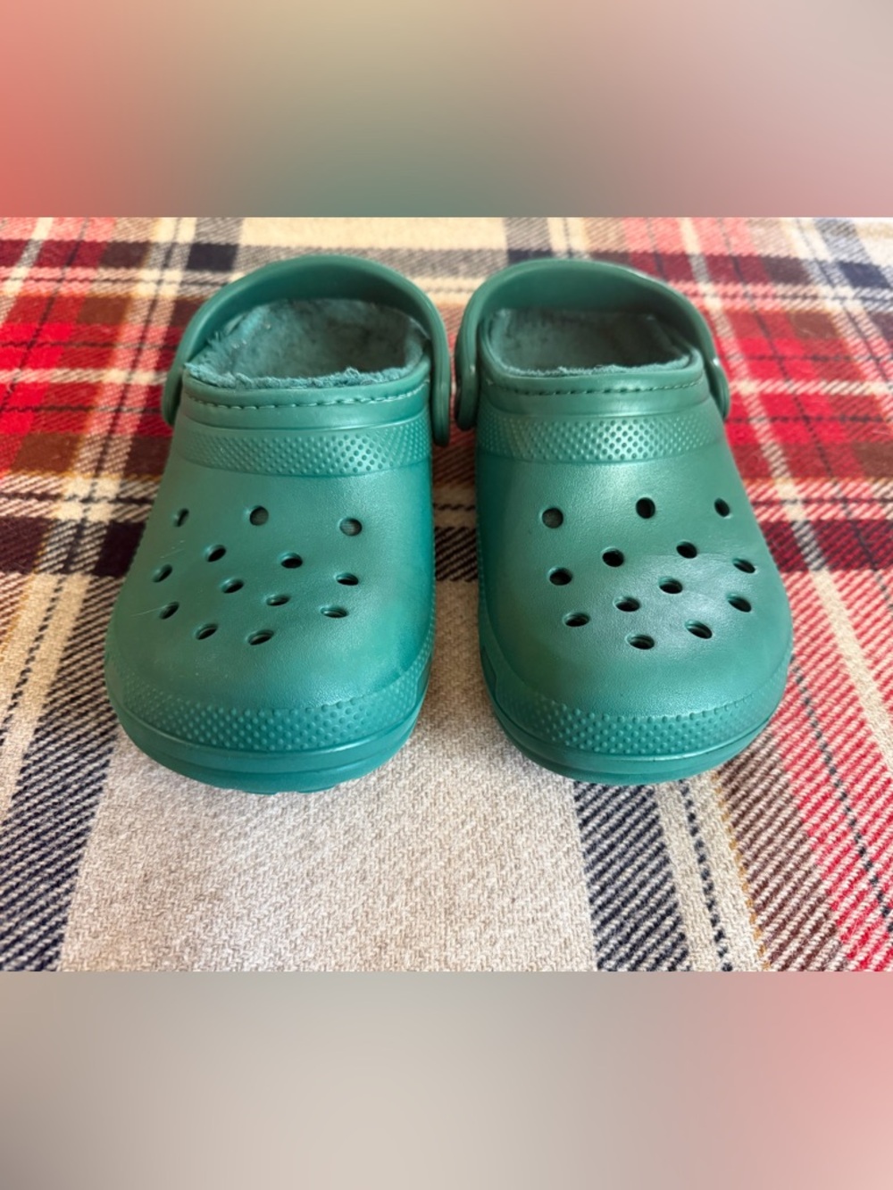 CROCS Women's Green Fuzzy Lined Clogs